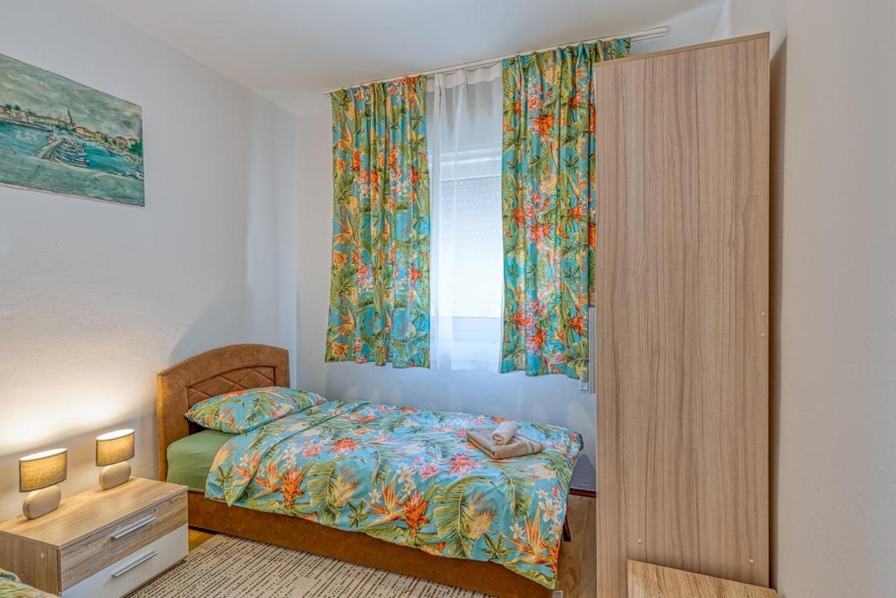 Apartment Gaby With Balcony Poreč Zewnętrze zdjęcie